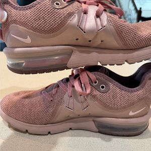 Nike Women's Mauve Athletic Shoes